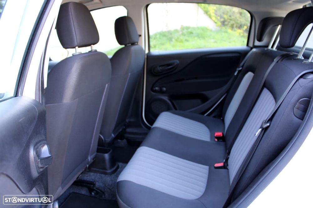 Fiat Punto 1.2 Easy S&S - 10