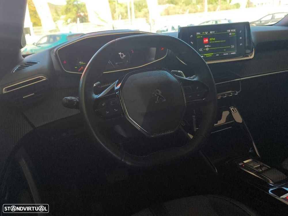 Peugeot 2008 1.2 PureTech Allure Pack EAT8 - 12