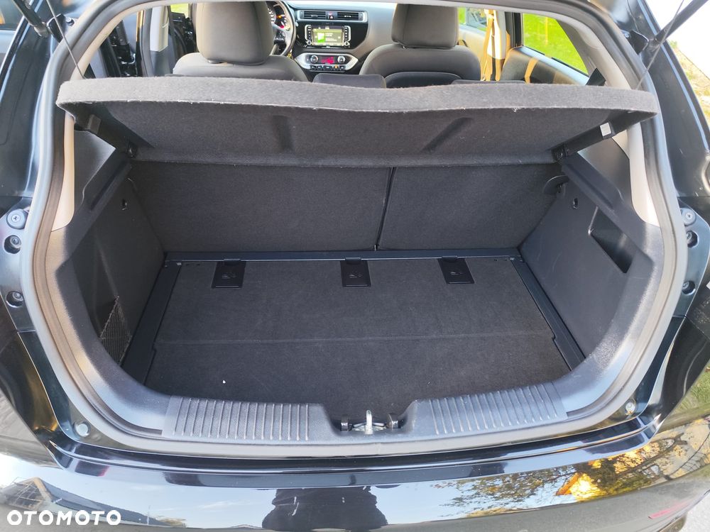 Kia Rio - 11