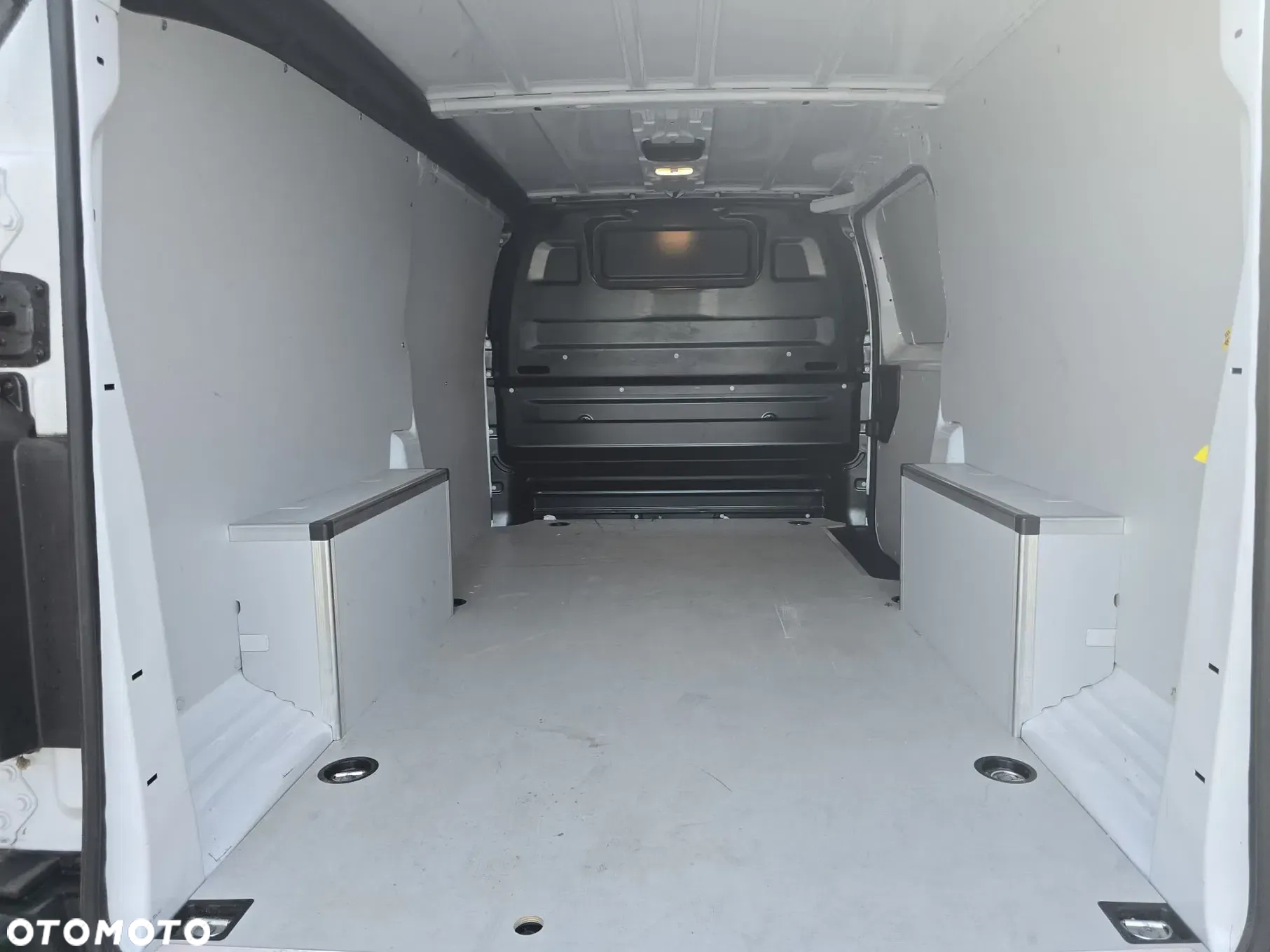 Opel Vivaro Kasten - 17