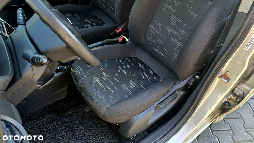 Opel Corsa 1.4 16V 150 Jahre - 16