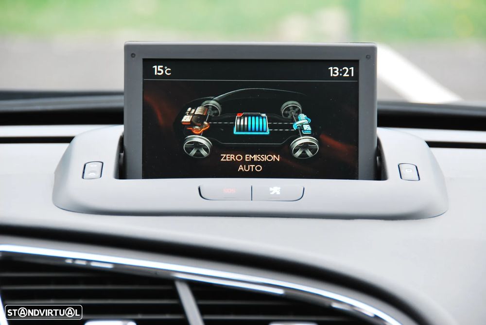 Peugeot 3008 2.0 HDi Hybrid4 - 28