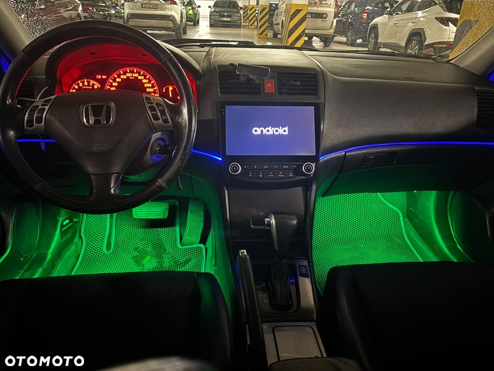 Honda Accord 2.0 Executive - 17