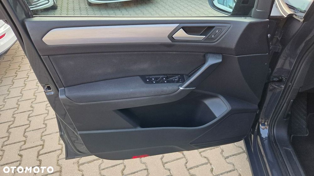 Volkswagen Touran 1.5 TSI EVO Comfortline Plus - 22
