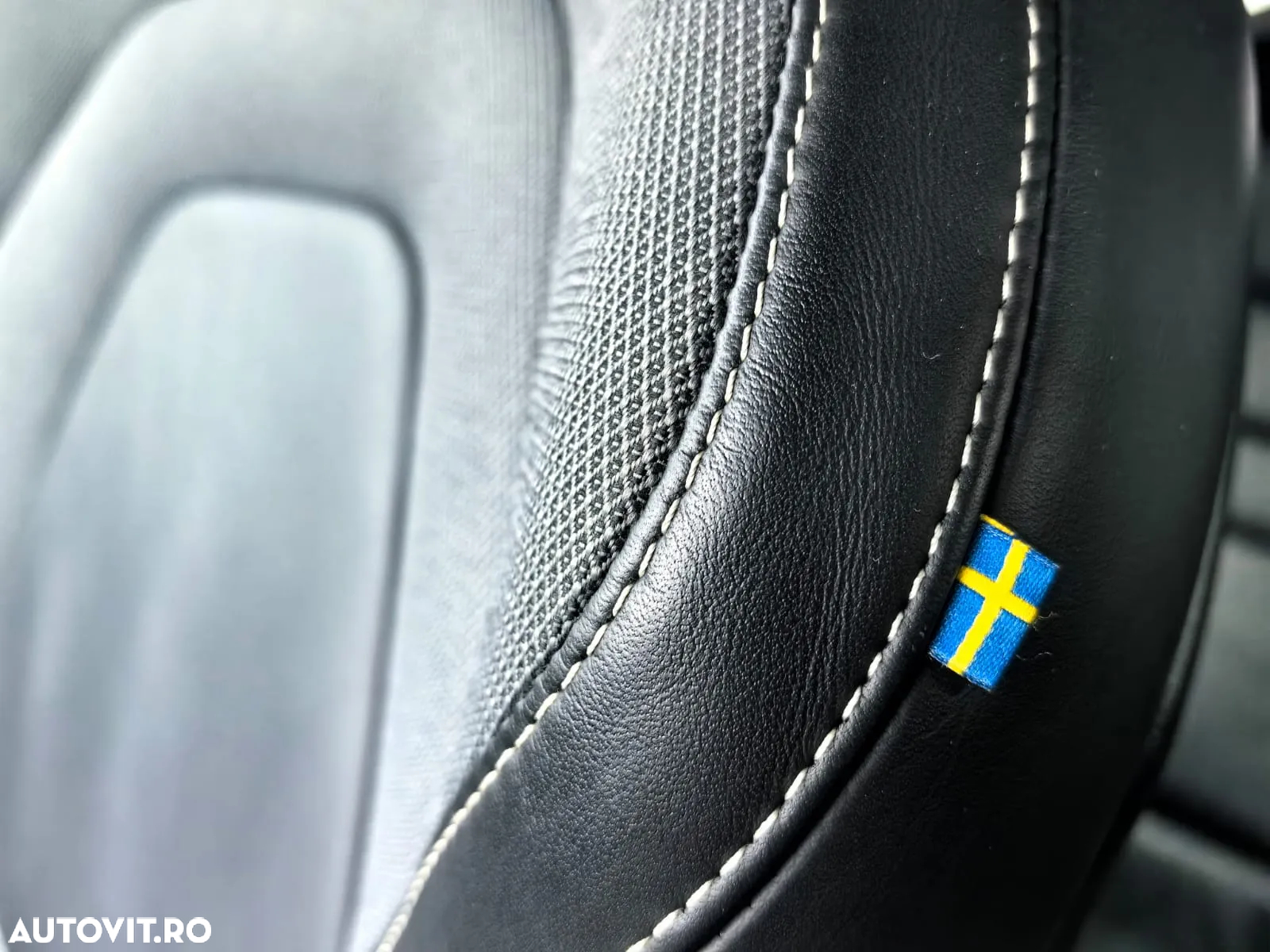 Volvo V60 D3 R-Design - 19