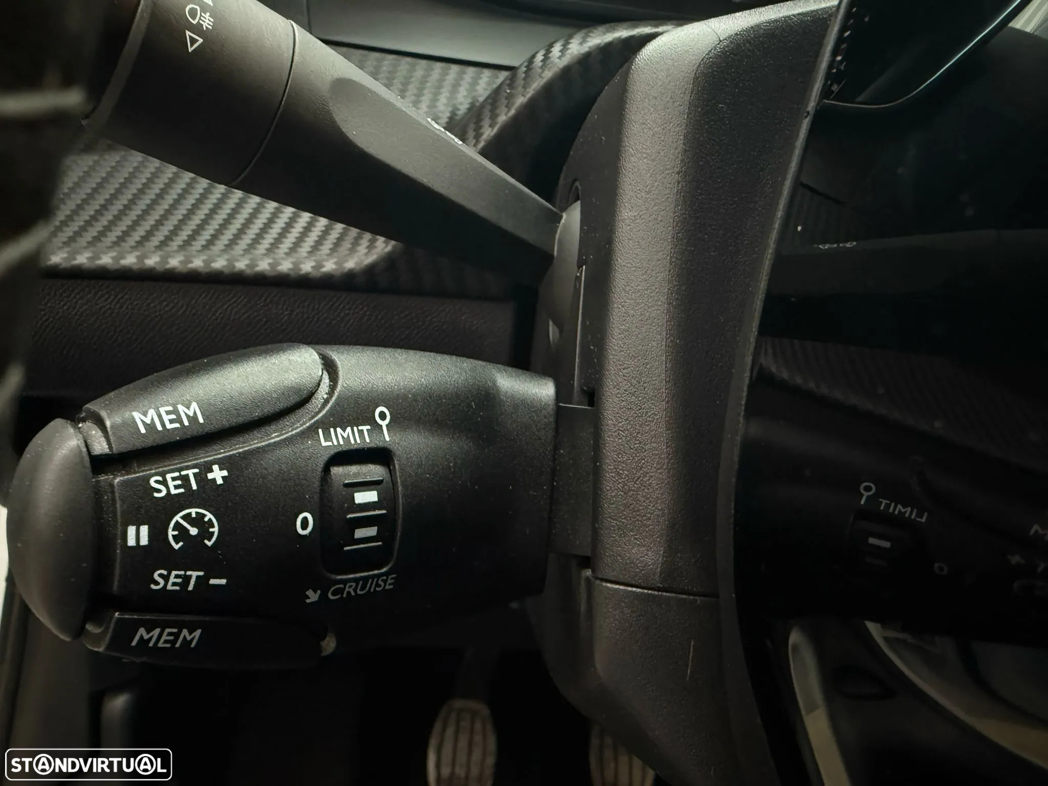 Peugeot 208 1.5 BlueHDi Allure - 30