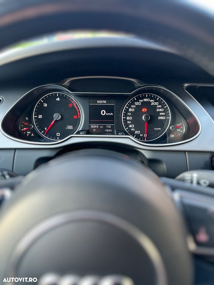 Audi A4 2.0 TDI DPF multitronic S line Sportpaket - 10