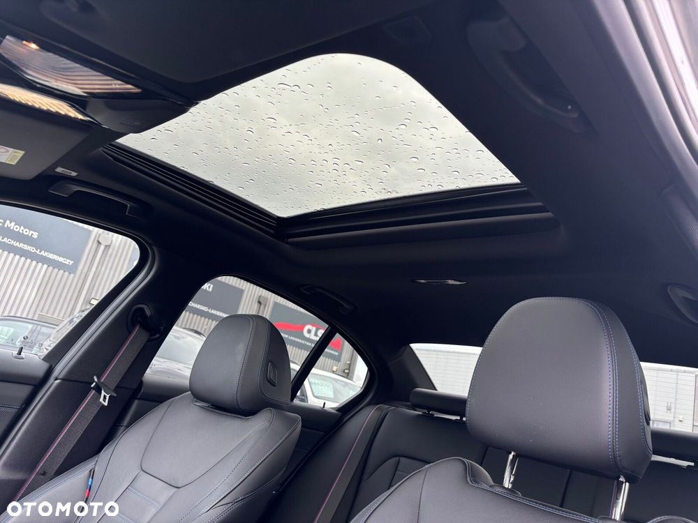 BMW Seria 3 330i xDrive M Sport sport - 37