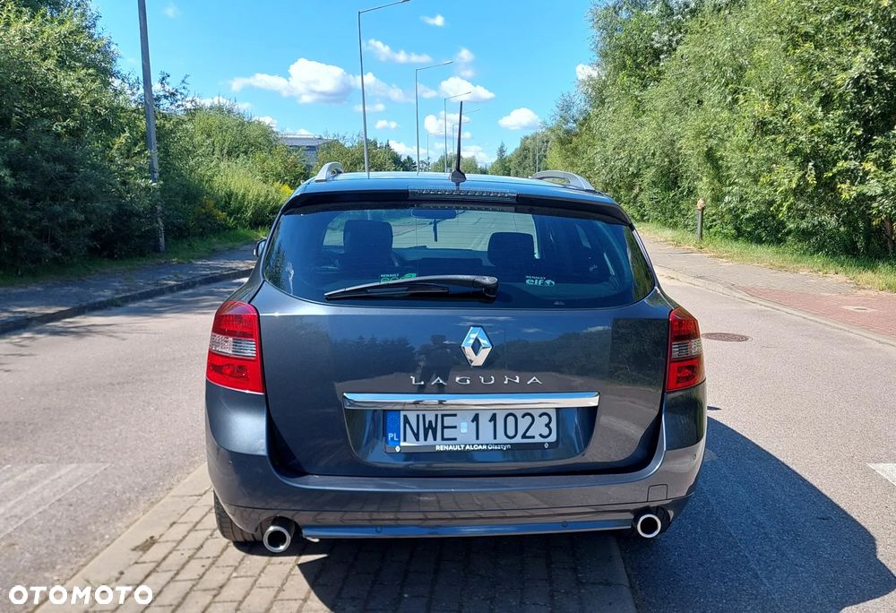 Renault Laguna ver-2-0-dci-gt-4ws - 8
