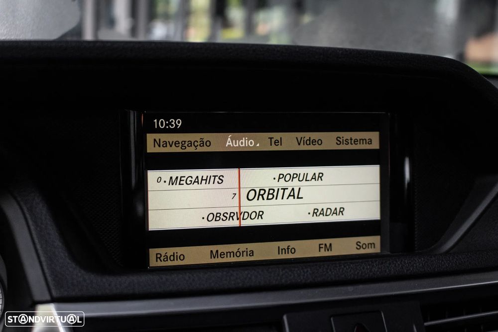 Mercedes-Benz E 250 CDi Avantgarde BlueEfficiency Auto. - 32