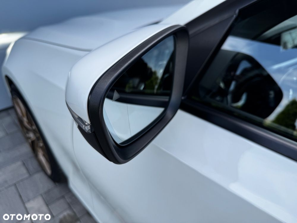 BMW Seria 3 330d MHEV Sport Line sport - 38