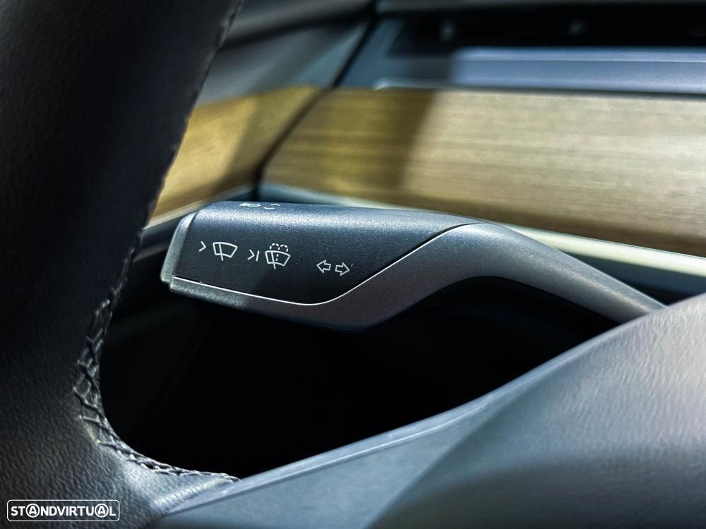 Tesla Model Y Long Range Dual Motor AWD - 44