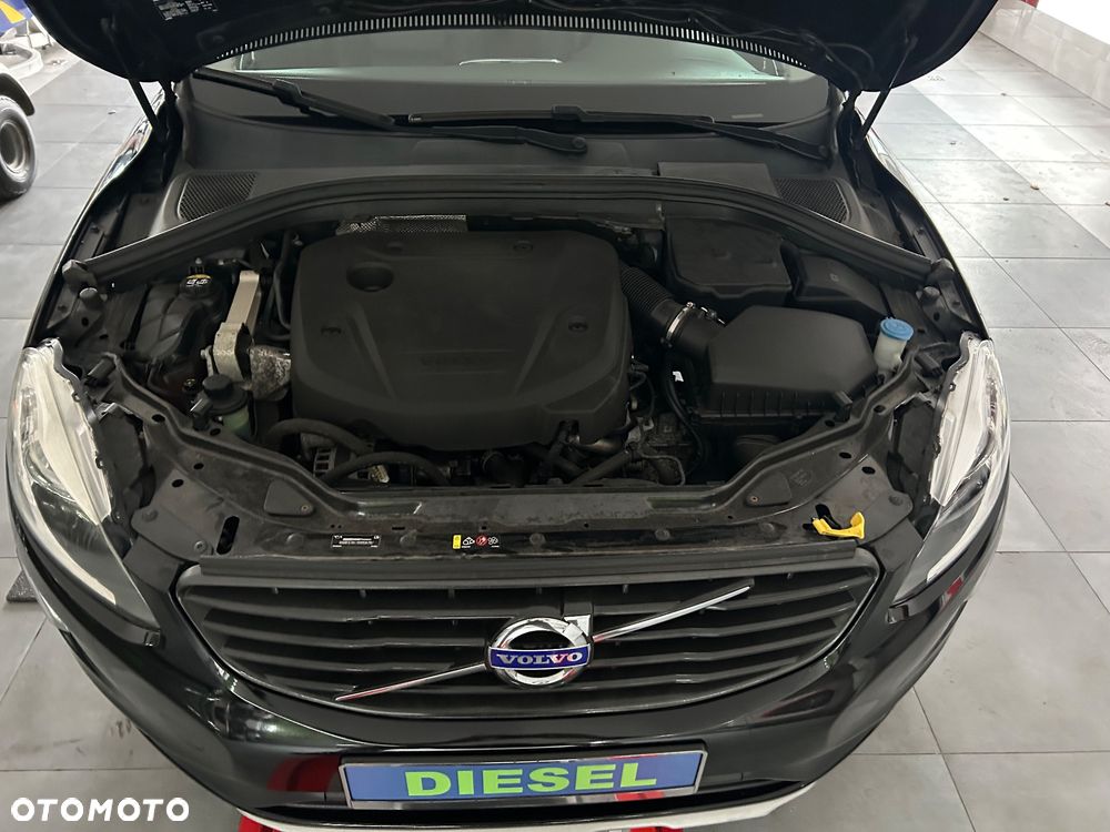 Volvo XC 60 D3 Drive-E R-Design Kinetic - 12