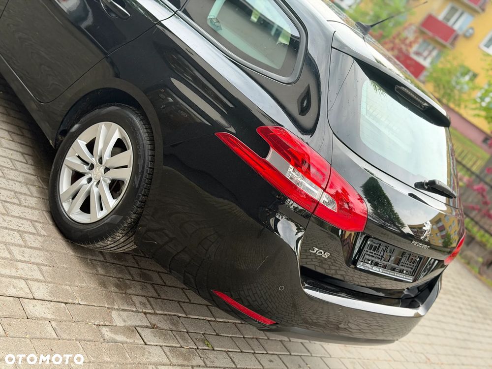 Peugeot 308 BlueHDi 130 EAT8 Business - 12