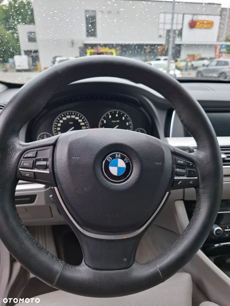 BMW 5GT 535i - 28