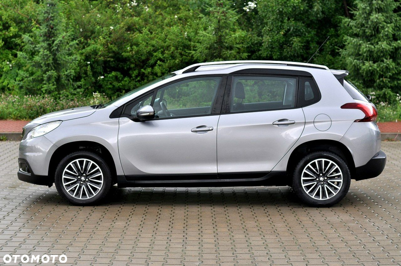 Peugeot 2008 1.2 Pure Tech Allure S&S - 30
