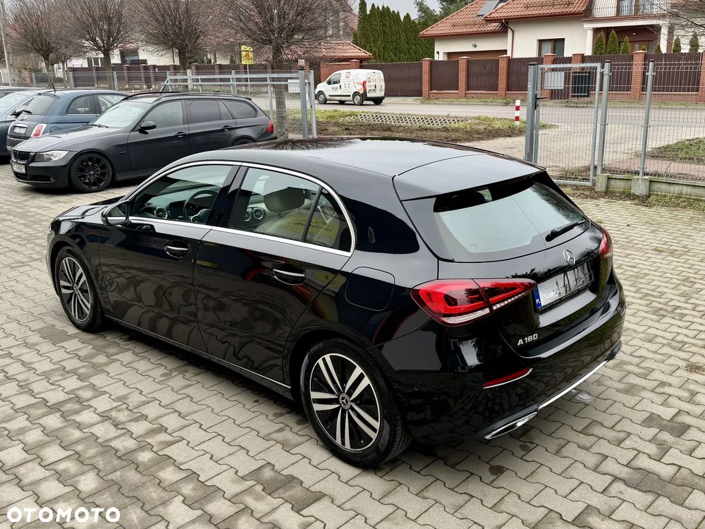 Mercedes-Benz Klasa A 180 Style 7G-DCT - 4