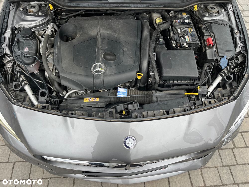 Mercedes-Benz CLA 200 d 4Matic 7G-DCT AMG Line - 14