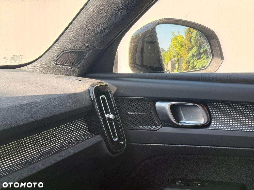 Volvo XC 40 - 31