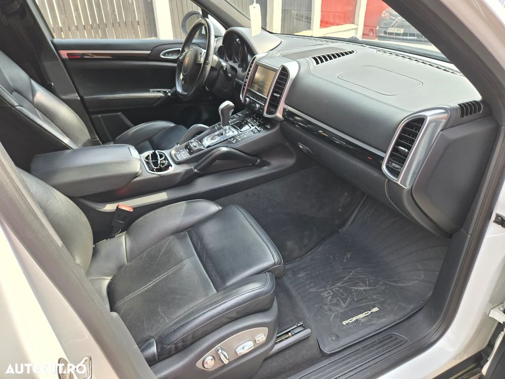 Porsche Cayenne 3.0TD TipTronic - 16