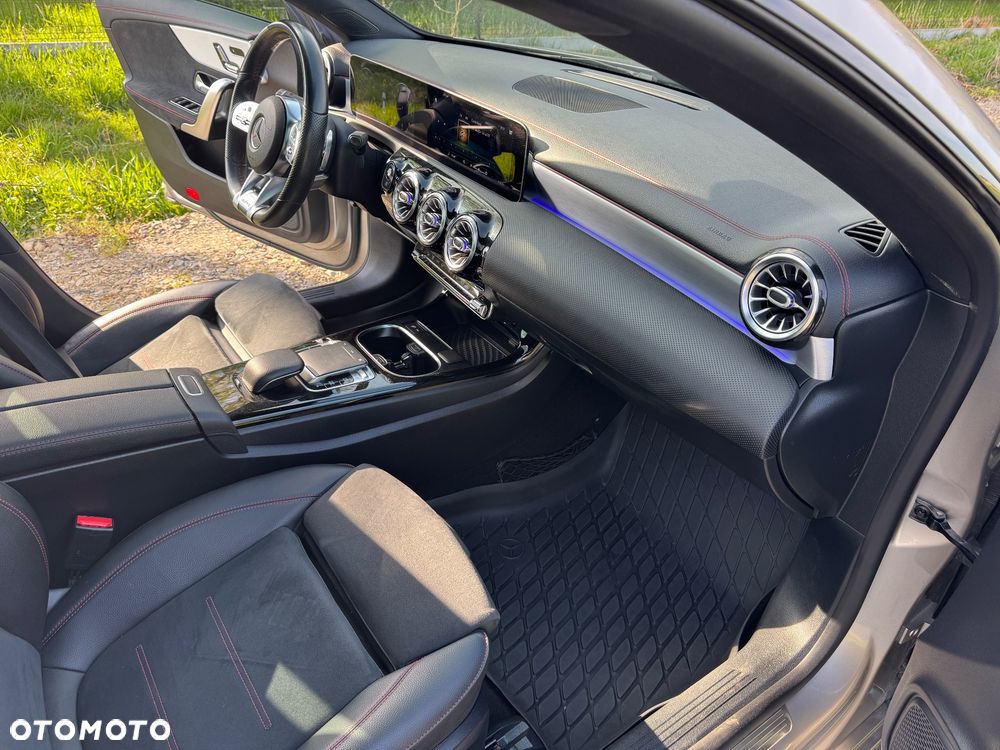 Mercedes-Benz CLA 250 4Matic 7G-DCT Edition 2020 - 20