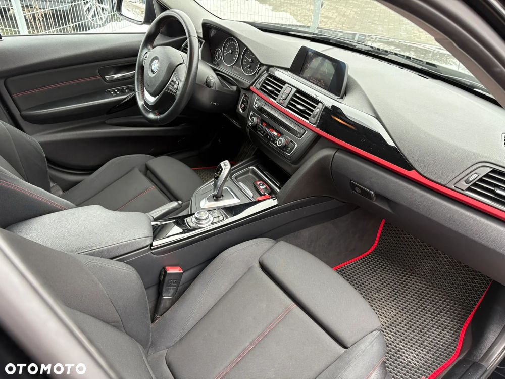 BMW Seria 3 316i Sport Line - 24