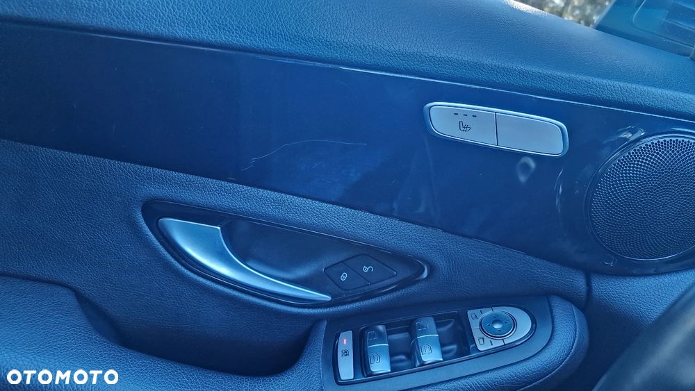 Mercedes-Benz Klasa C 200 (BlueTEC) d T Exclusive - 37
