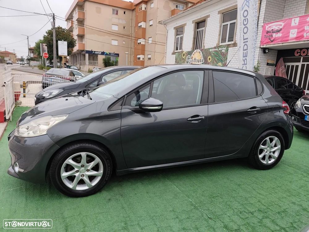 Peugeot 208 1.2 PureTech Active - 4