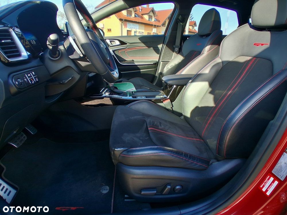 Kia ProCeed 1.6 T-GDI GT DCT - 10