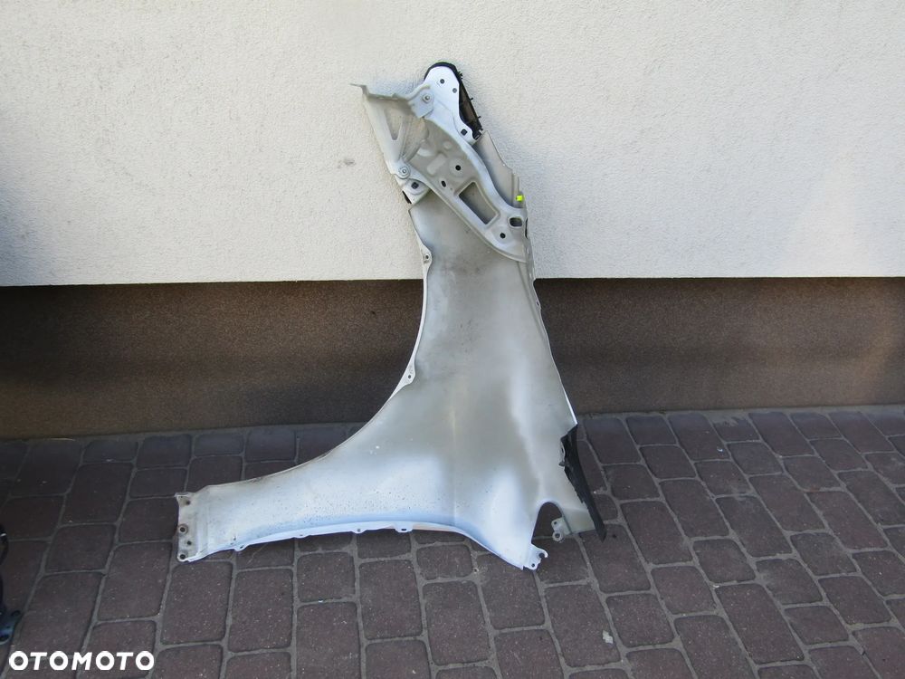 MASKA BŁOTNIK PRAWY LEWY PRZÓD TOYOTA COROLLA E21 19 25R  2KR 070 - 7