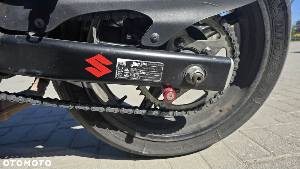 Suzuki SV - 9