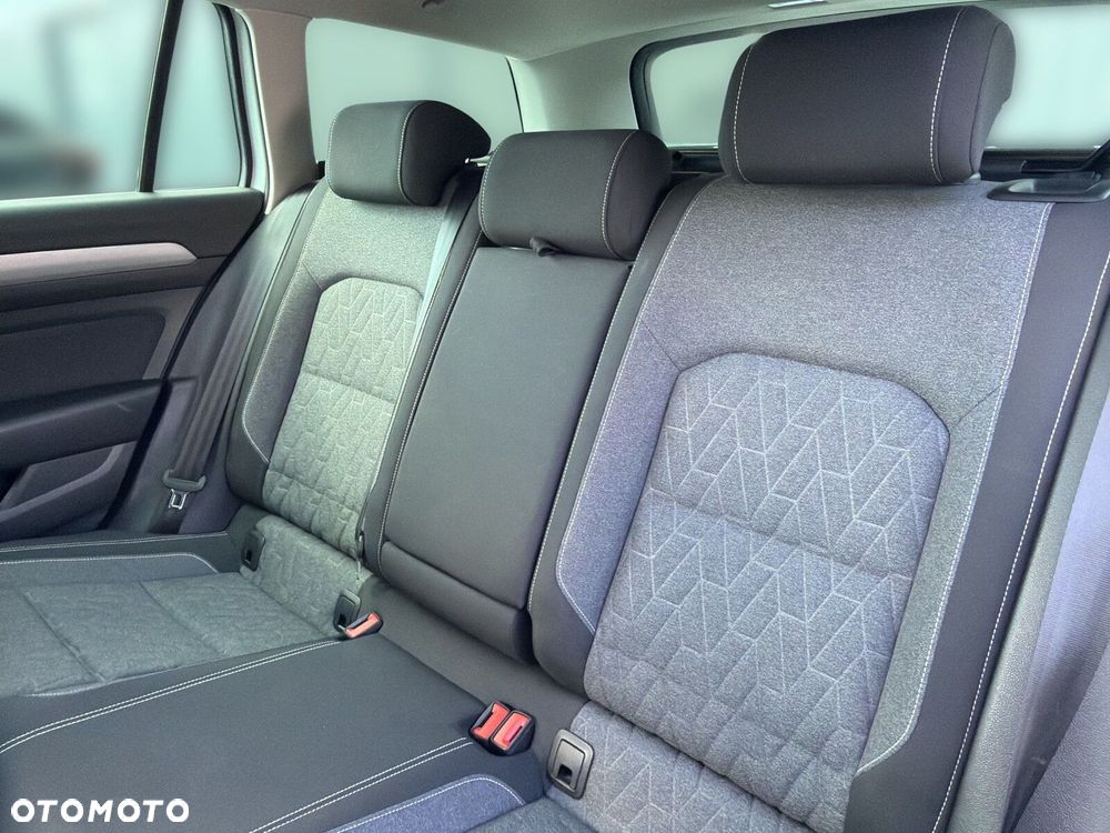 Volkswagen Passat - 18