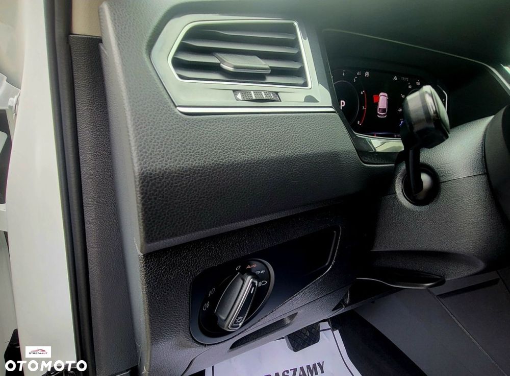 Volkswagen Tiguan - 12