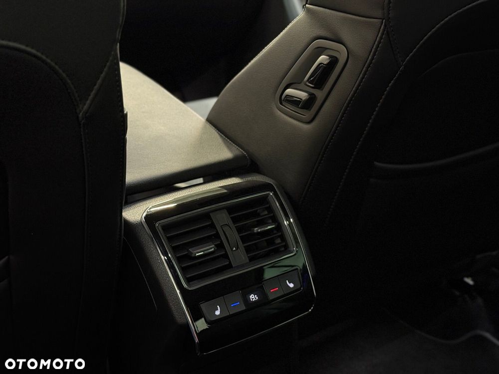 Skoda Superb 2.0 TSI Style DSG - 27