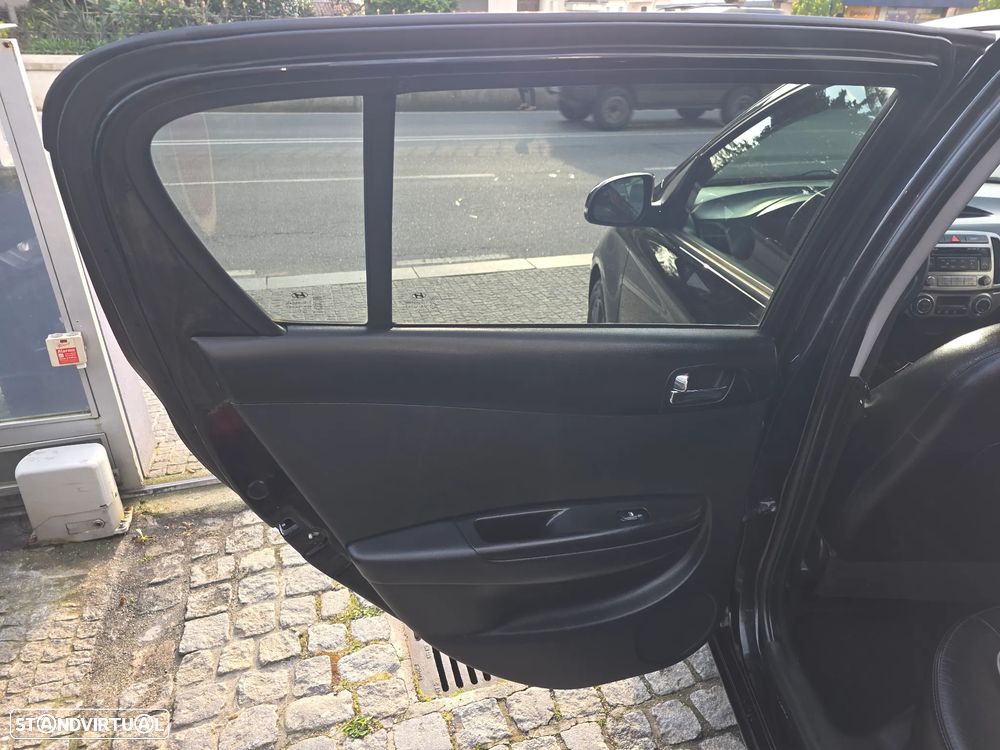 Hyundai i20 1.2 GO! Plus - 30