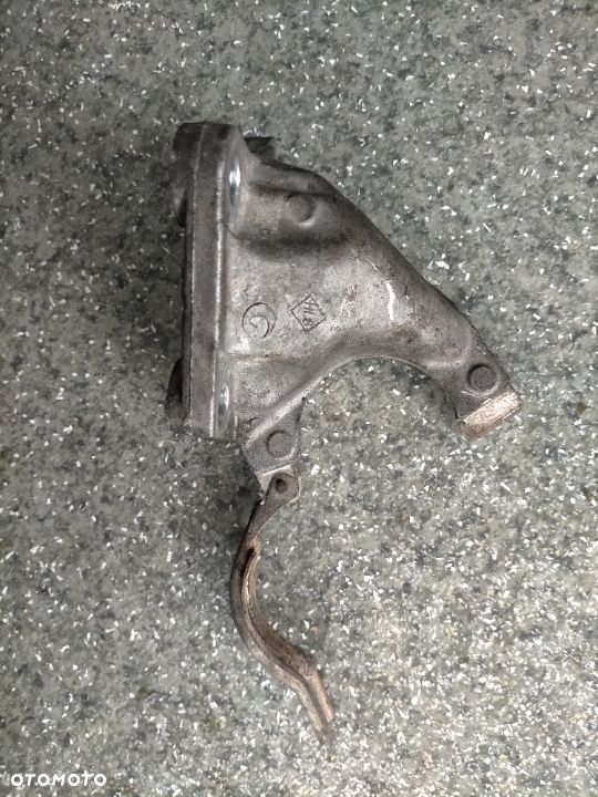 MASTER III MOVANO podpora półosi 8200904226 - 2