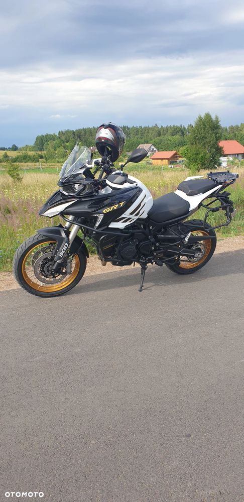QJMOTOR 900 SX - 1