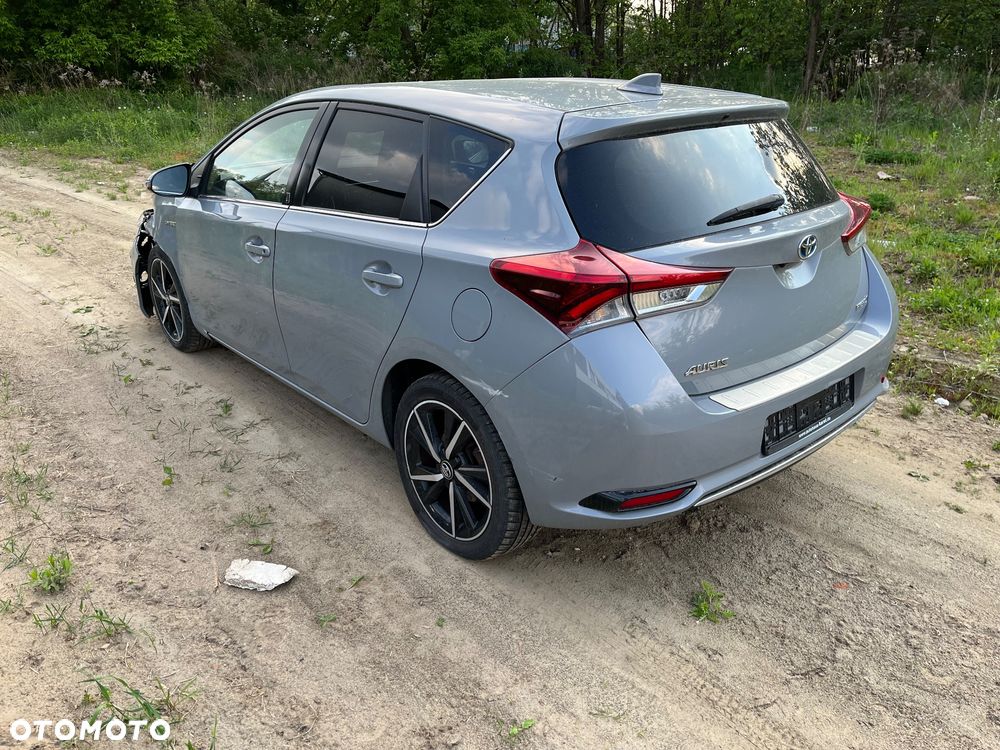 Toyota Auris 1.8 HSD Luna - 3