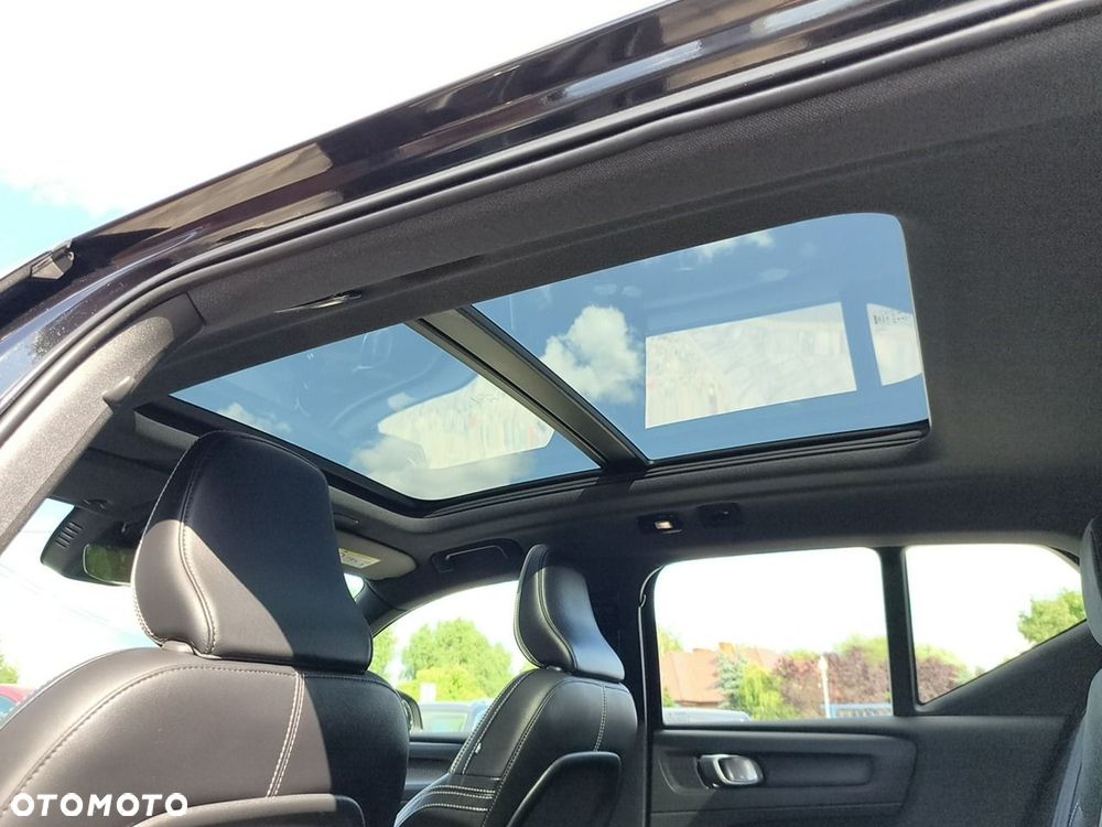 Volvo XC 40 82kWh Recharge Twin AWD Plus - 28