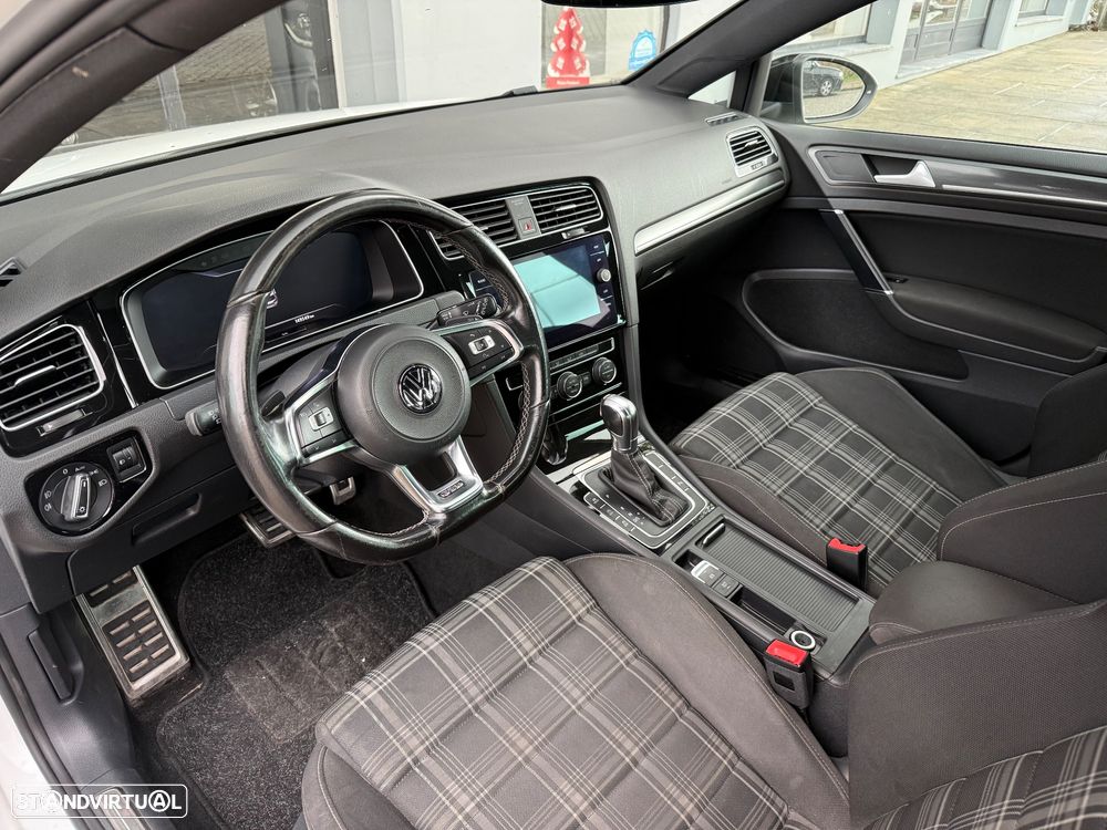 VW Golf 2.0 TDi GTD DSG - 13