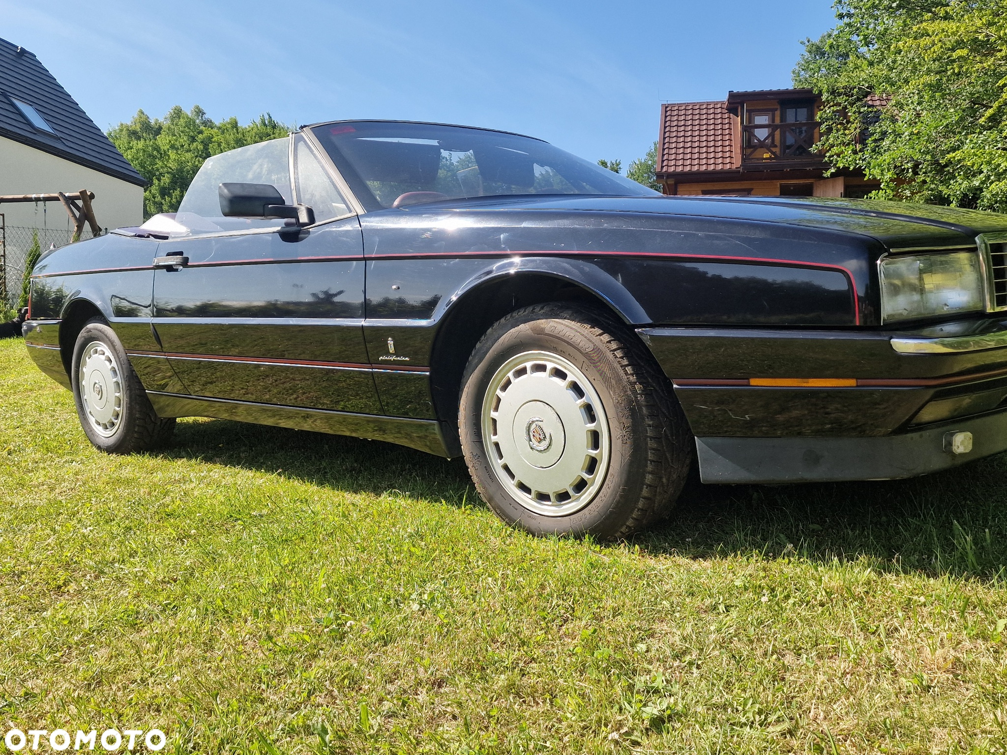 Cadillac Allante - 26