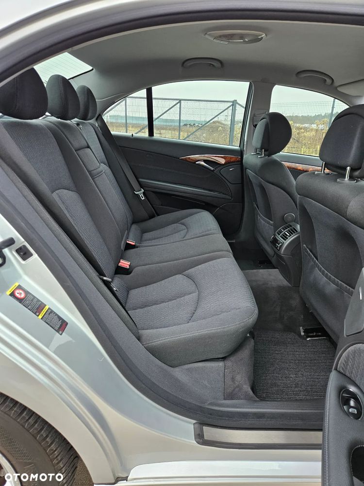 Mercedes-Benz Klasa E - 17