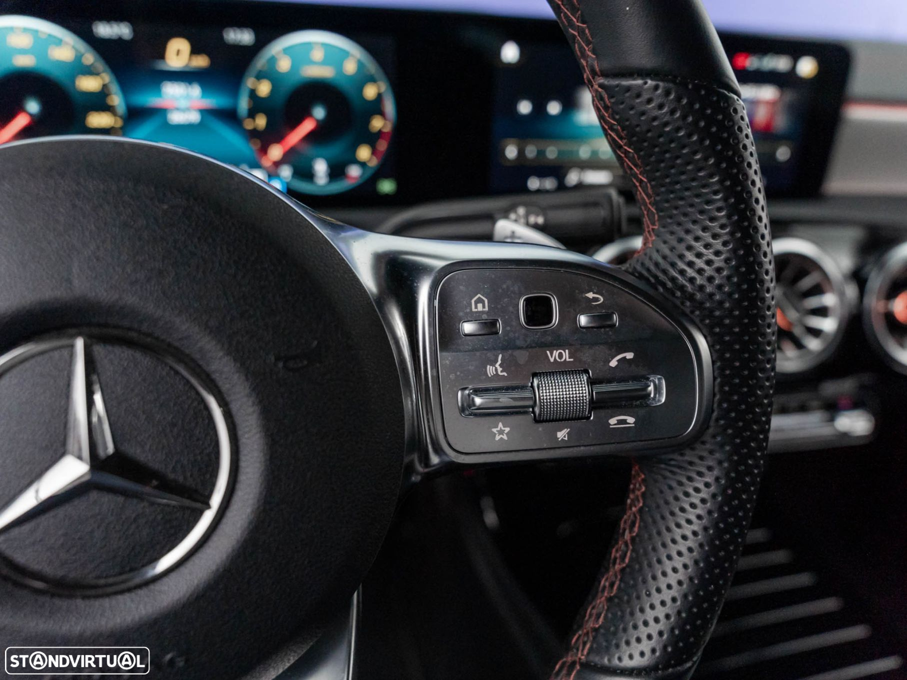 Mercedes-Benz CLA 200 AMG Line Aut. - 24
