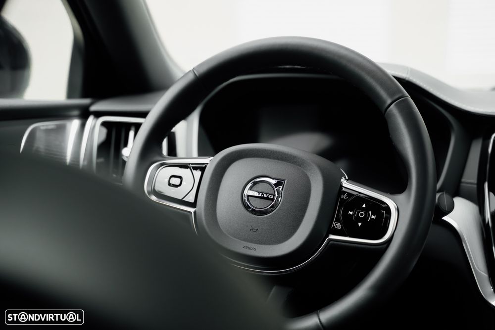 Volvo S60 T8 Recharge AWD Polestar Engineered - 36