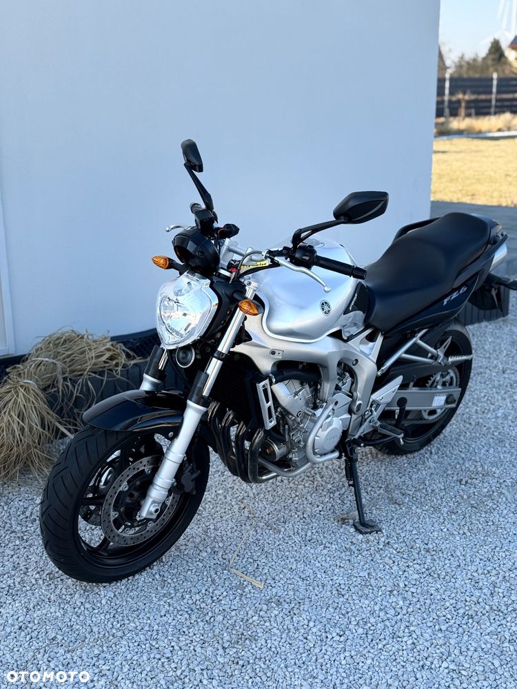 Yamaha FZ6 - 12