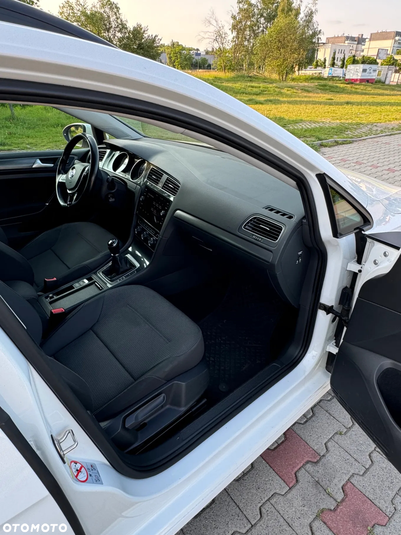Volkswagen Golf VII 1.6 TDI BMT Comfortline - 27