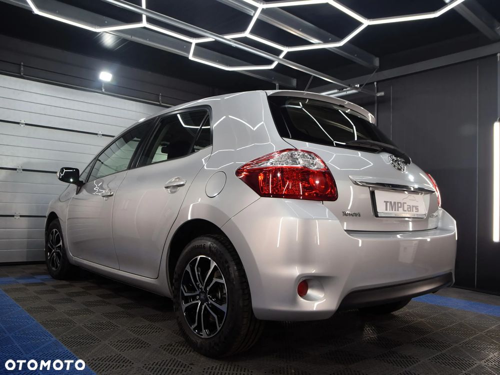 Toyota Auris - 5