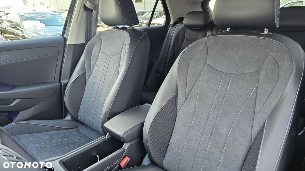 Volkswagen T-Roc 1.5 eTSI Style DSG - 38