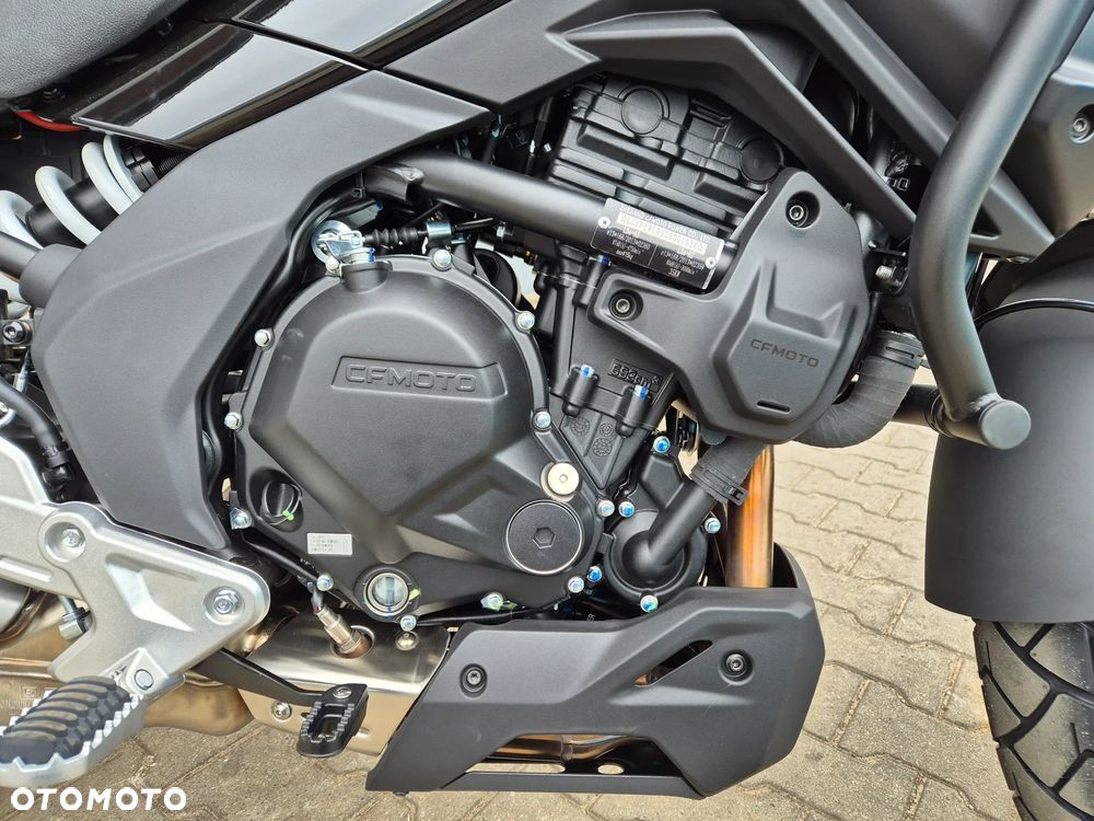 CFMoto 700MT - 12