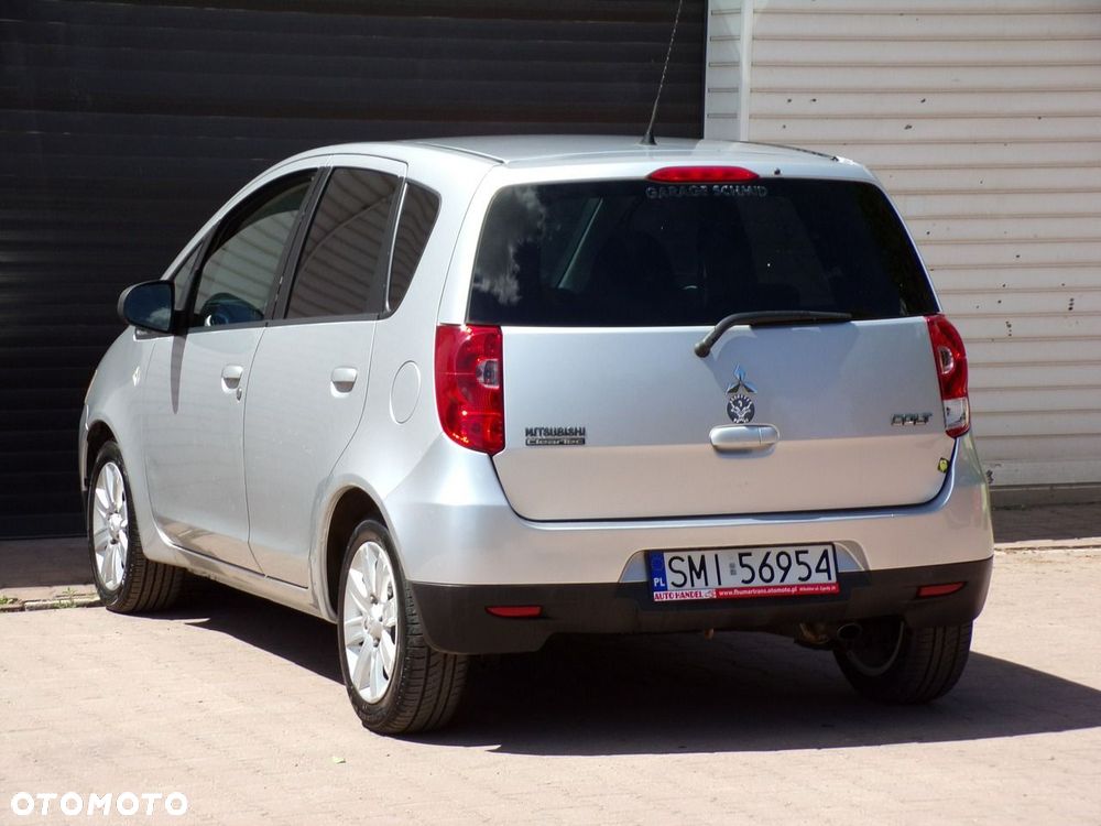 Mitsubishi Colt - 16